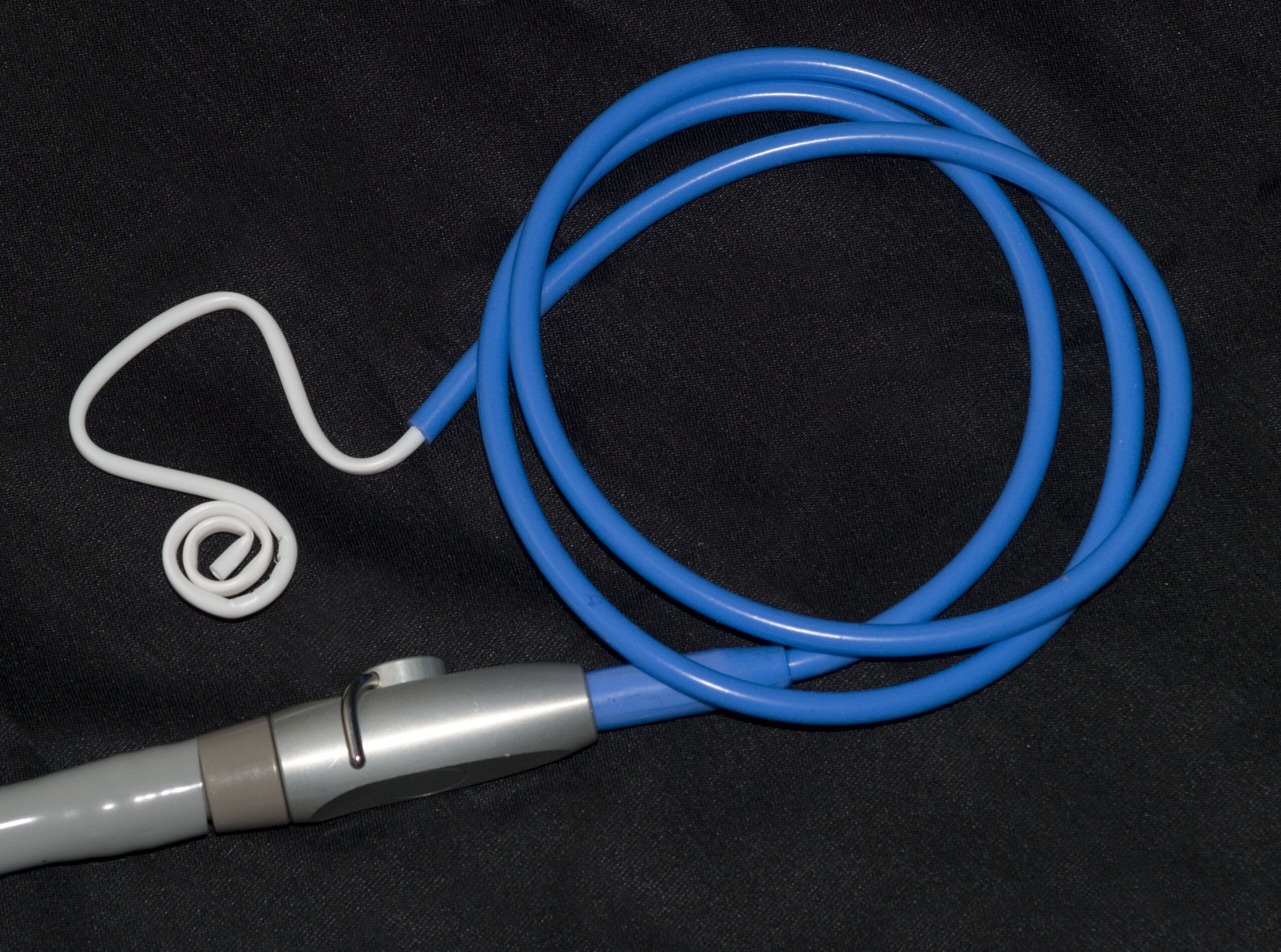 Blue Boa is an adaptive HVE tubing that pairs with many suction tips including the Orsing Hygoformic and Otis Formejects. Great for hands-free suctioning!